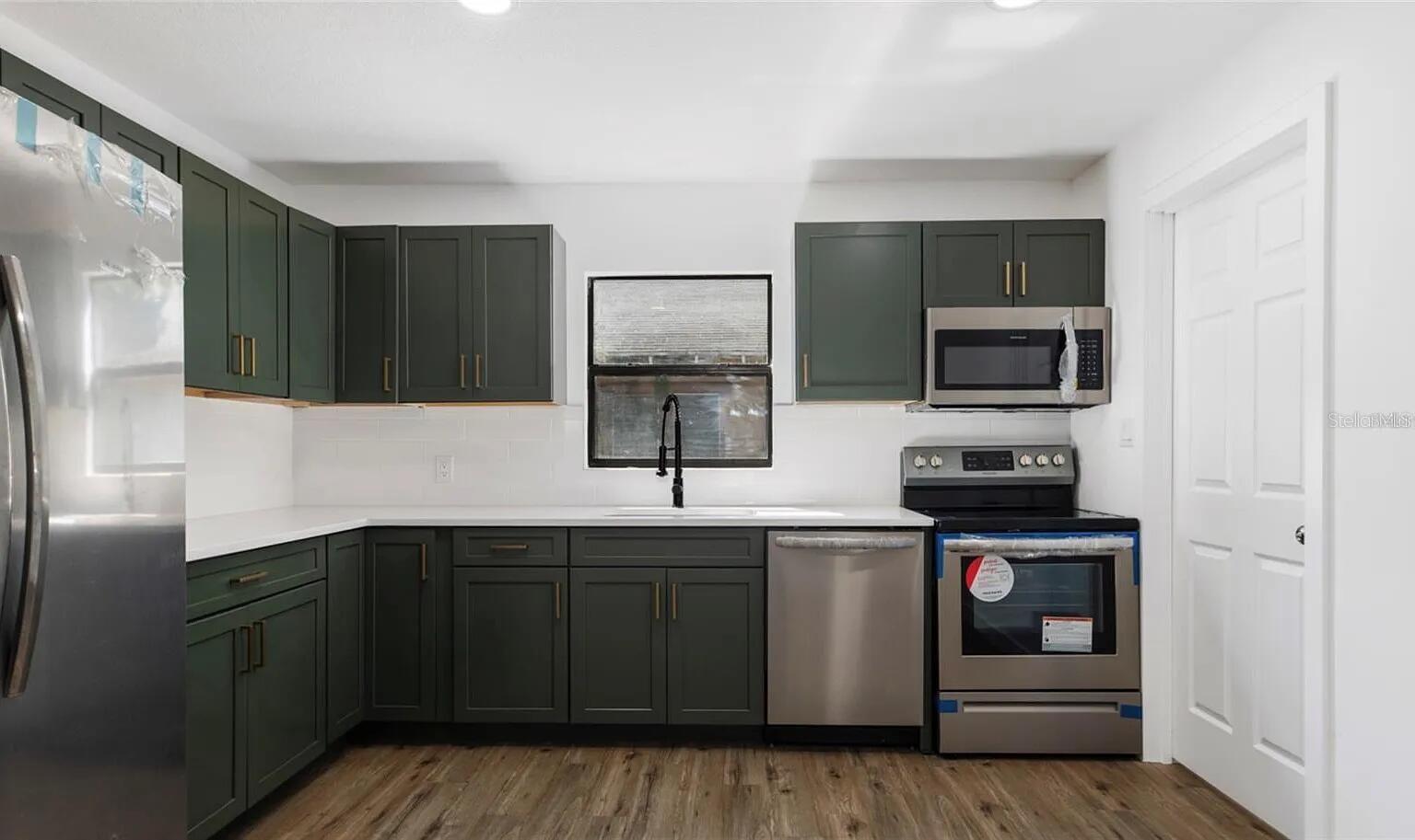 VALENCIA TERRACE REV - Residential Lease