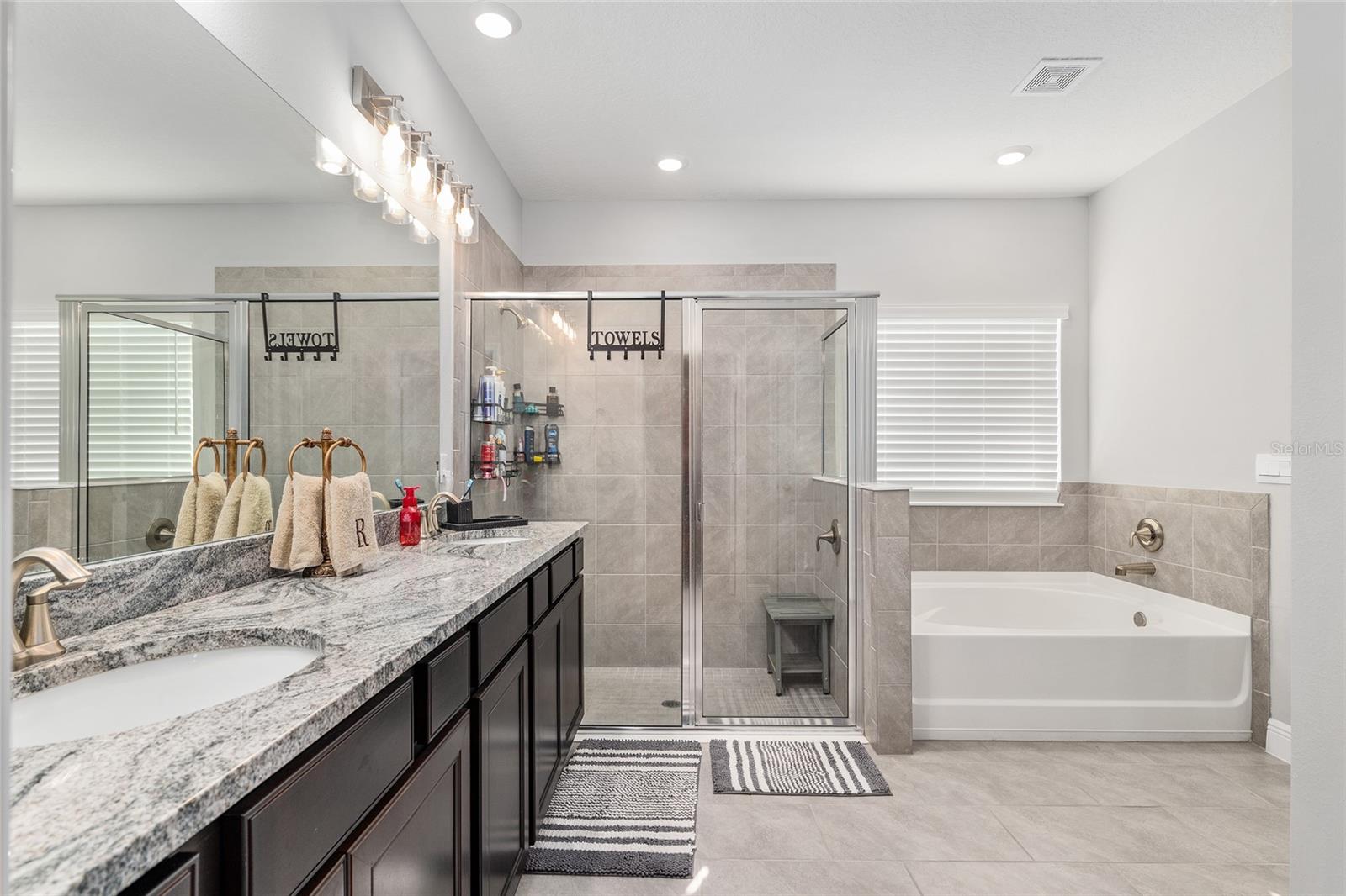 FINLEY WOODS - Residential