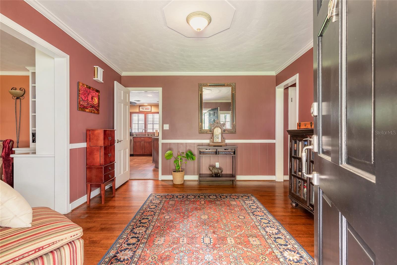 BANKS COLONIAL ESTATES - Residential
