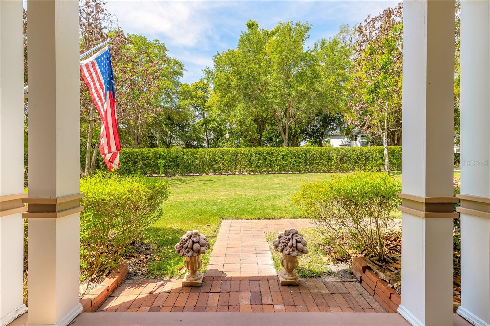 BANKS COLONIAL ESTATES - Residential