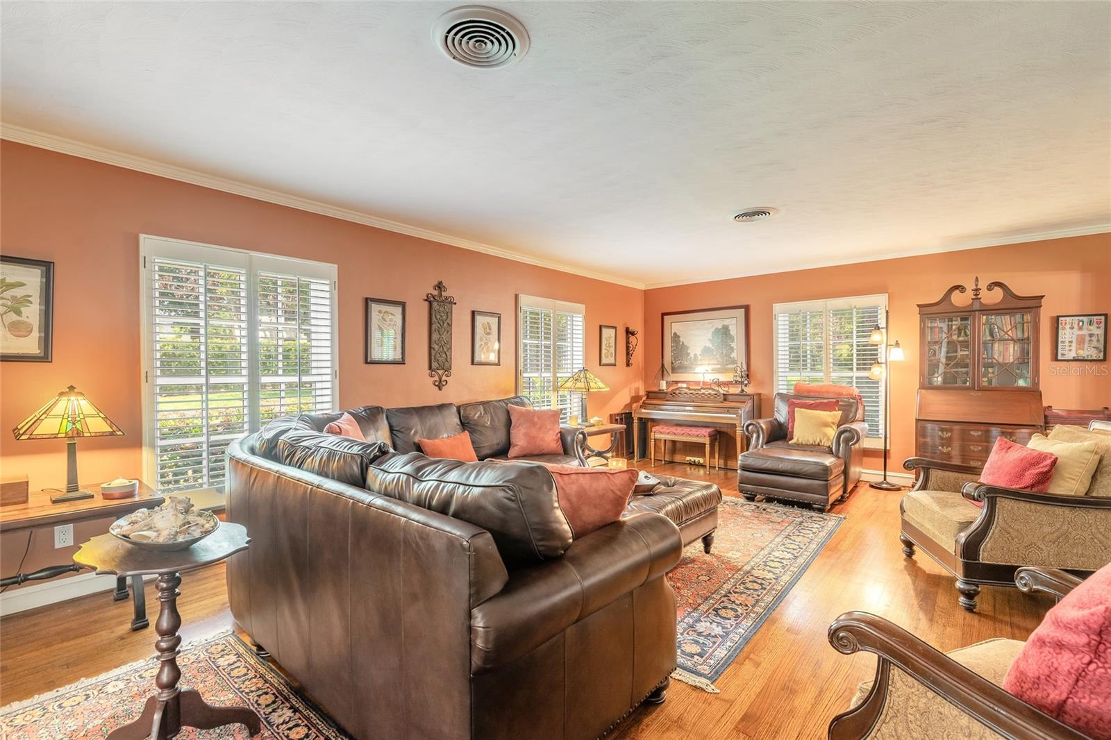 BANKS COLONIAL ESTATES - Residential