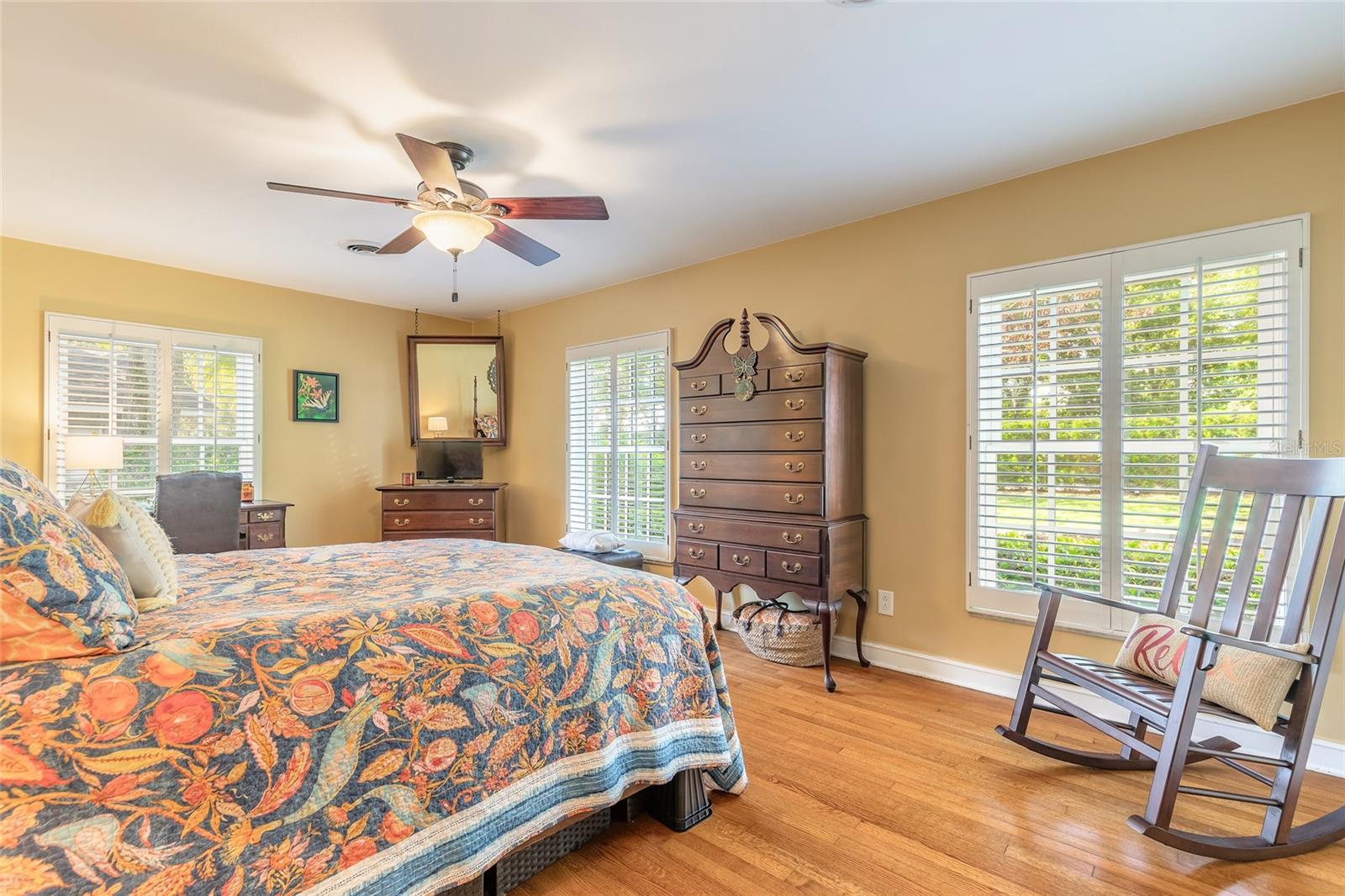 BANKS COLONIAL ESTATES - Residential