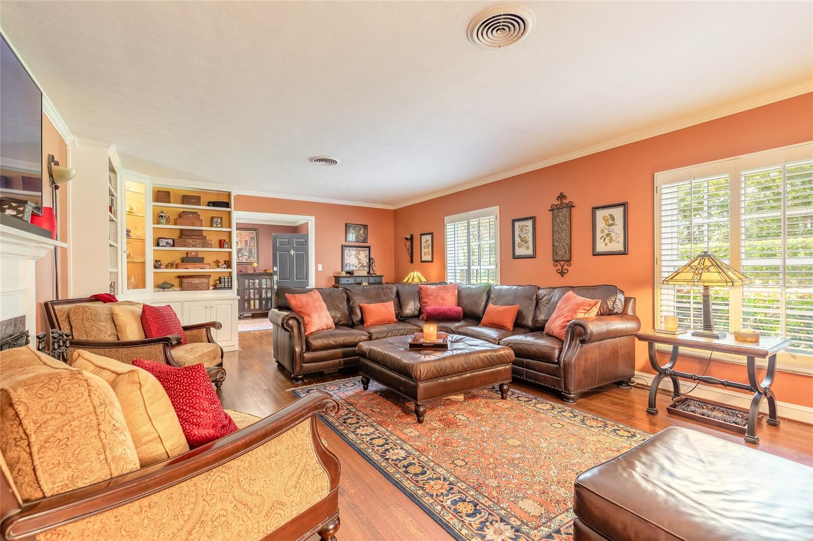 BANKS COLONIAL ESTATES - Residential