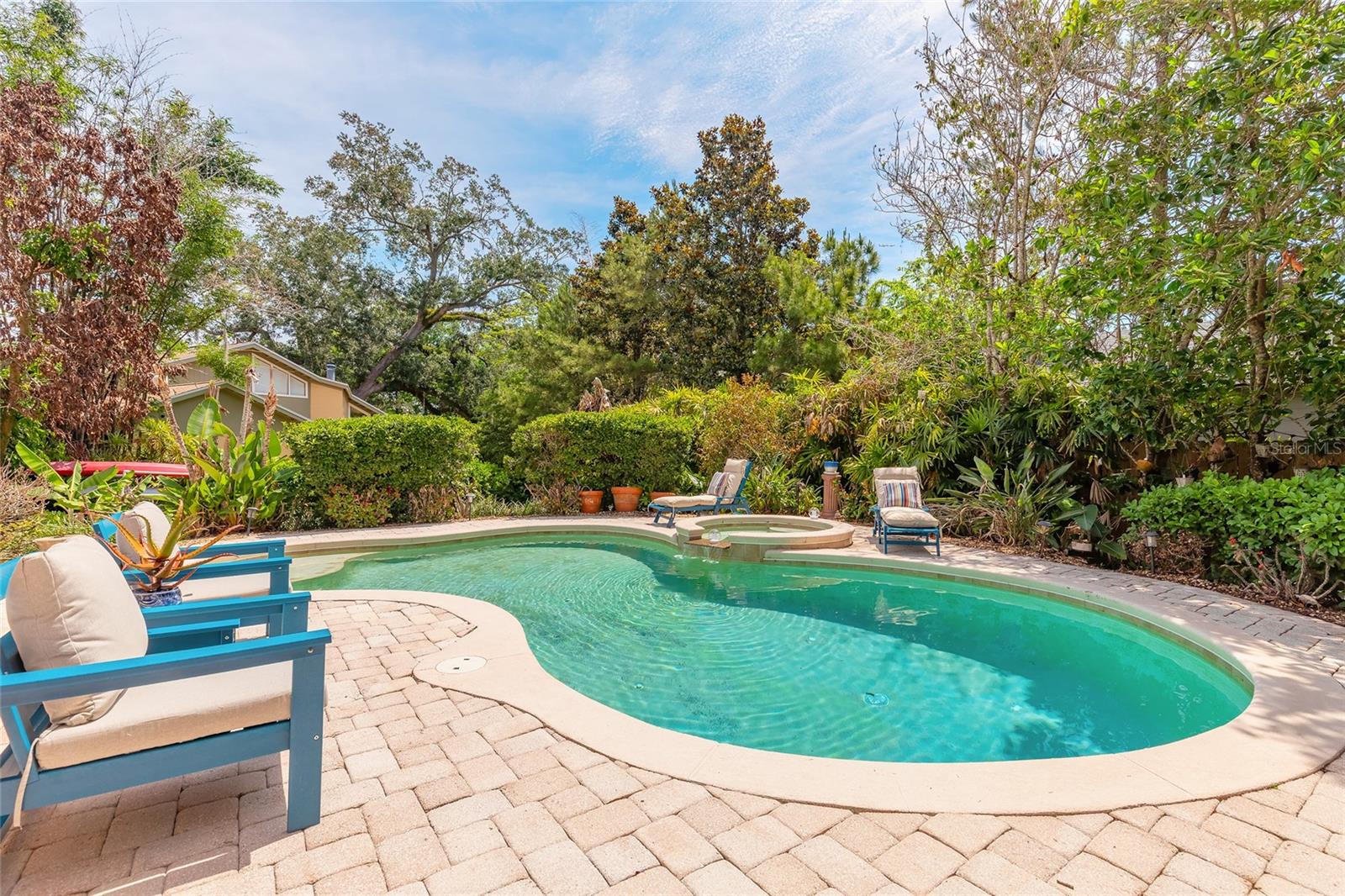 BANKS COLONIAL ESTATES - Residential
