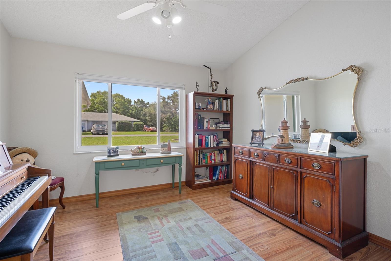 SPRING HILL - Residential