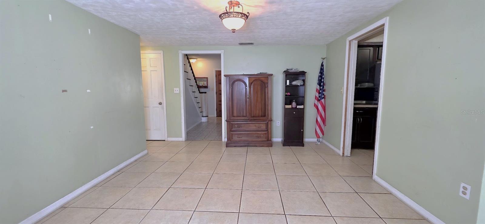 BELLEAIR GROVE 1ST ADD - Residential