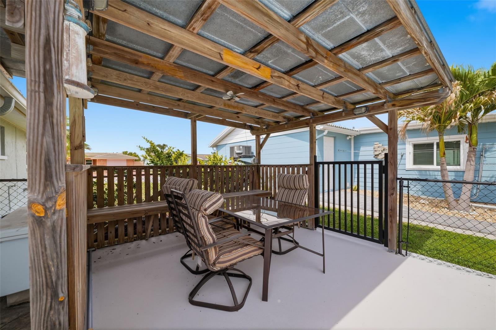 FLOR A MAR - Residential
