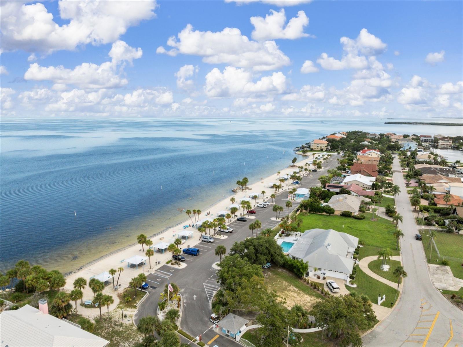 FLOR A MAR - Residential