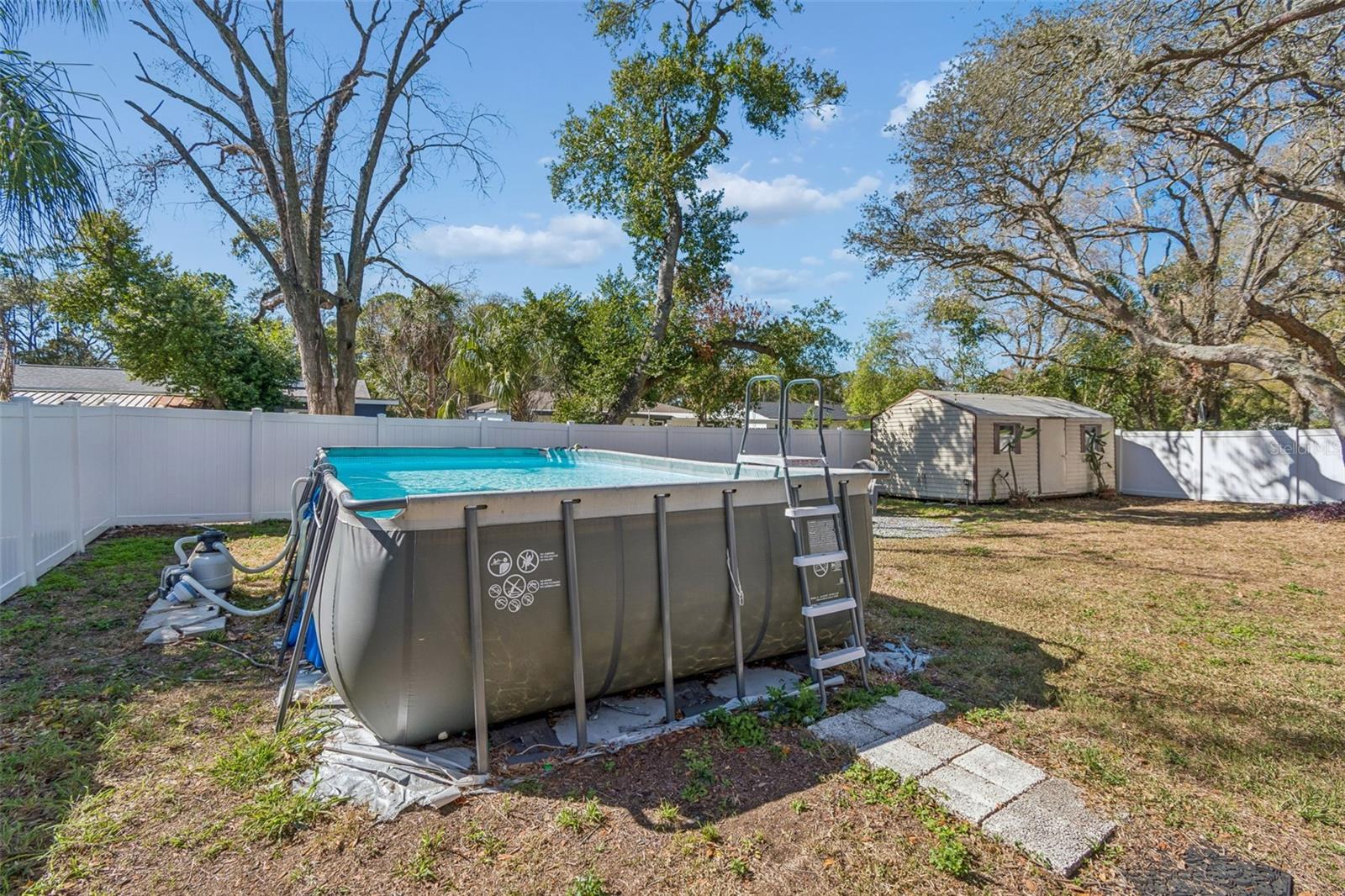 GOLFLAND OF TAMPAS NORTH SIDE - Residential