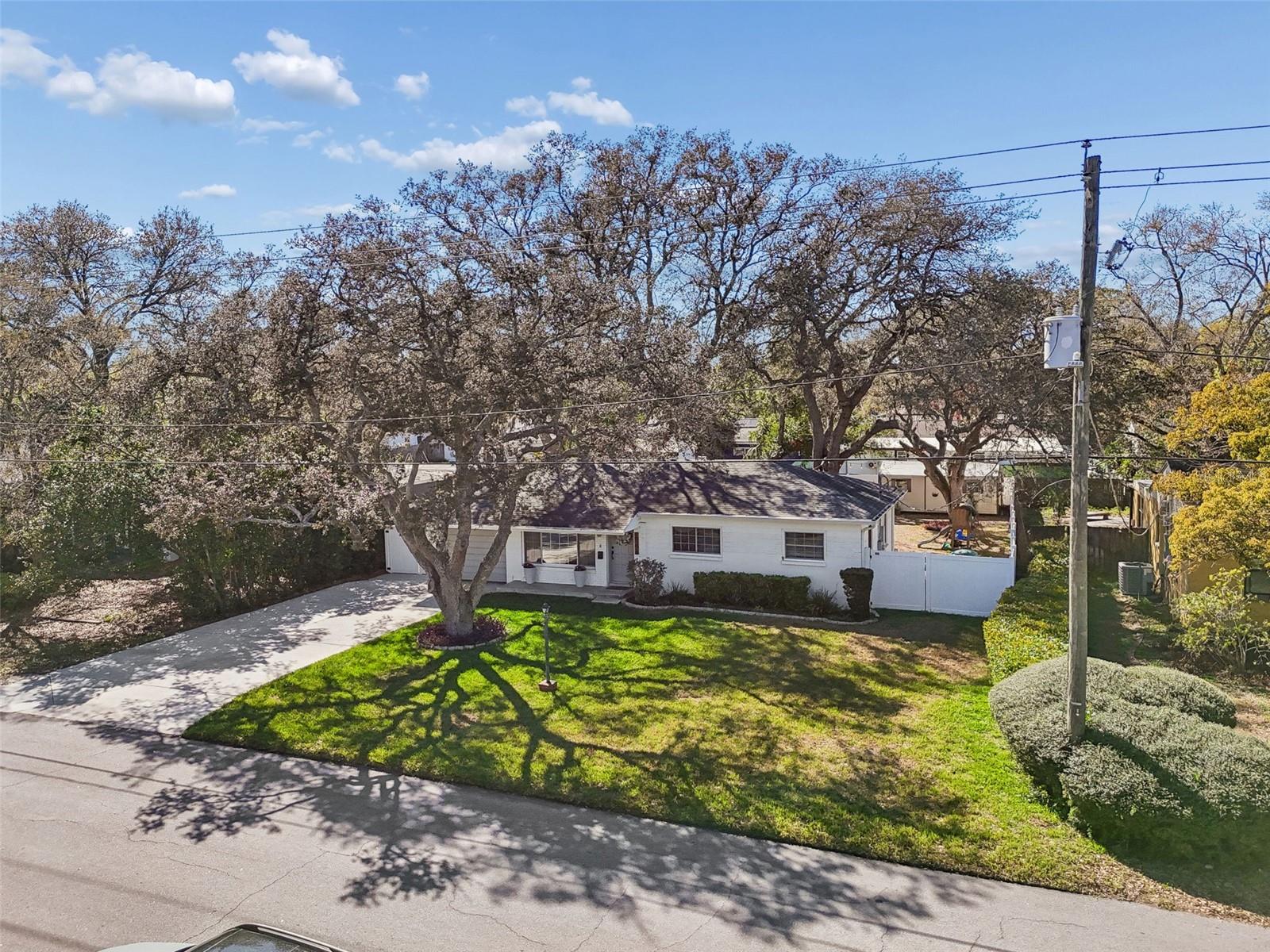 GOLFLAND OF TAMPAS NORTH SIDE - Residential