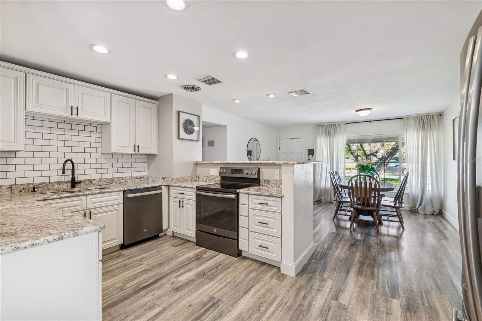 GOLFLAND OF TAMPAS NORTH SIDE - Residential