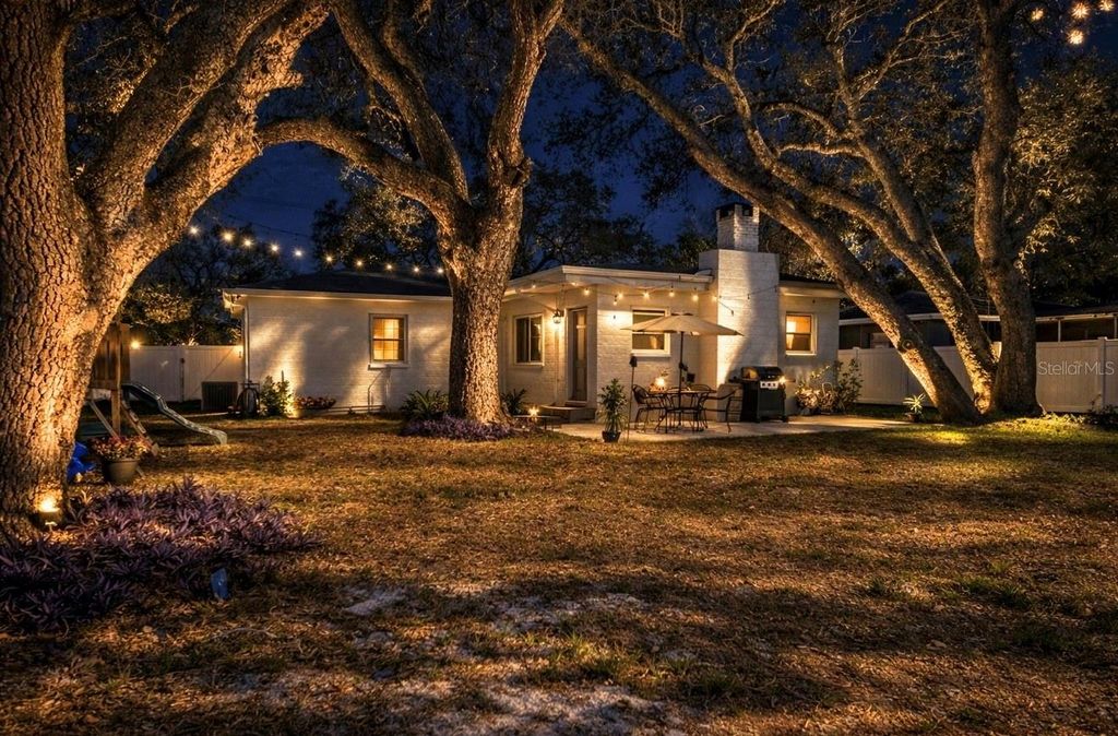 Photo of 10224 N Oakleaf Avenue, Tampa, FL 33612 (MLS # TB8478924)