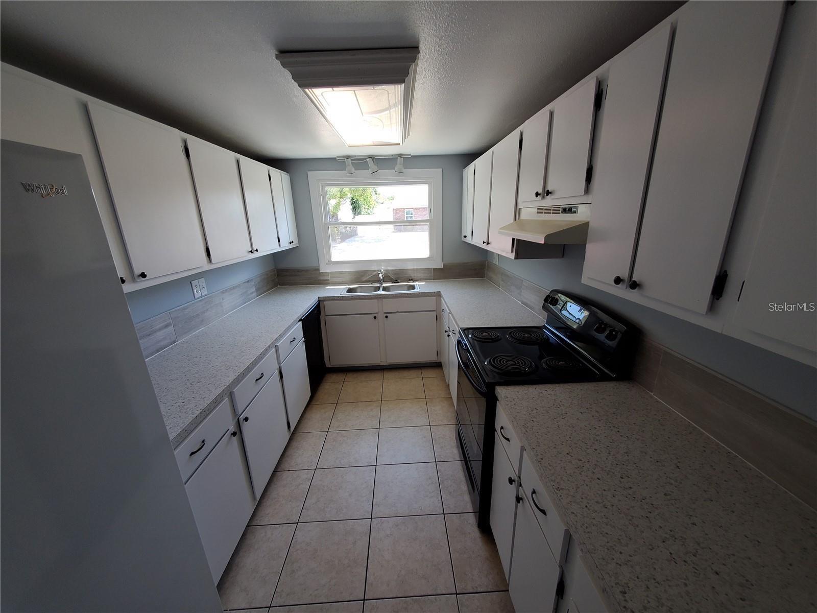 TRADEWINDS SECOND ADD - Residential Lease