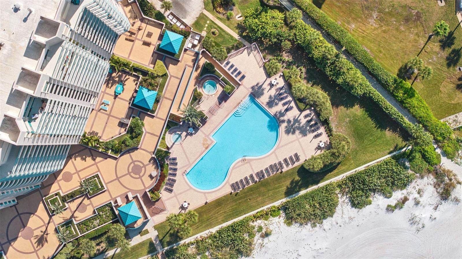 ULTIMAR THREE CONDO - Residential