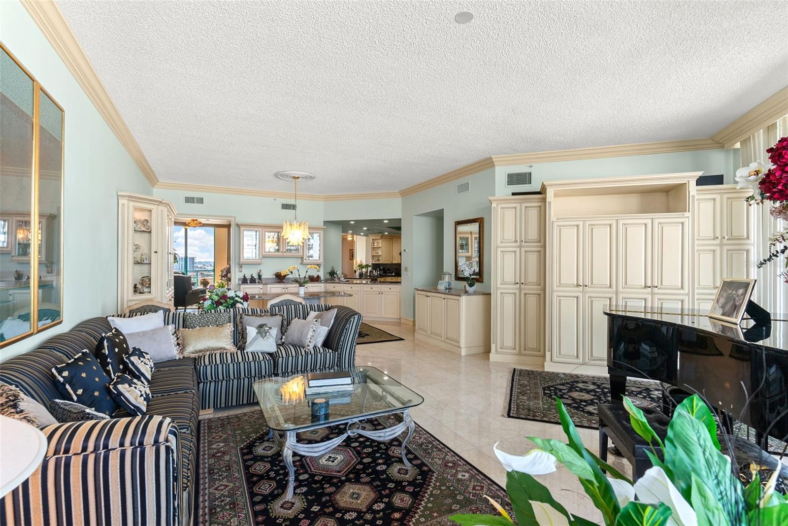 ULTIMAR THREE CONDO - Residential