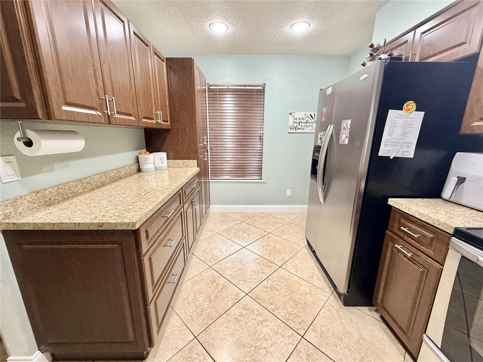 GATEWOOD UNIT 01 - Residential Lease