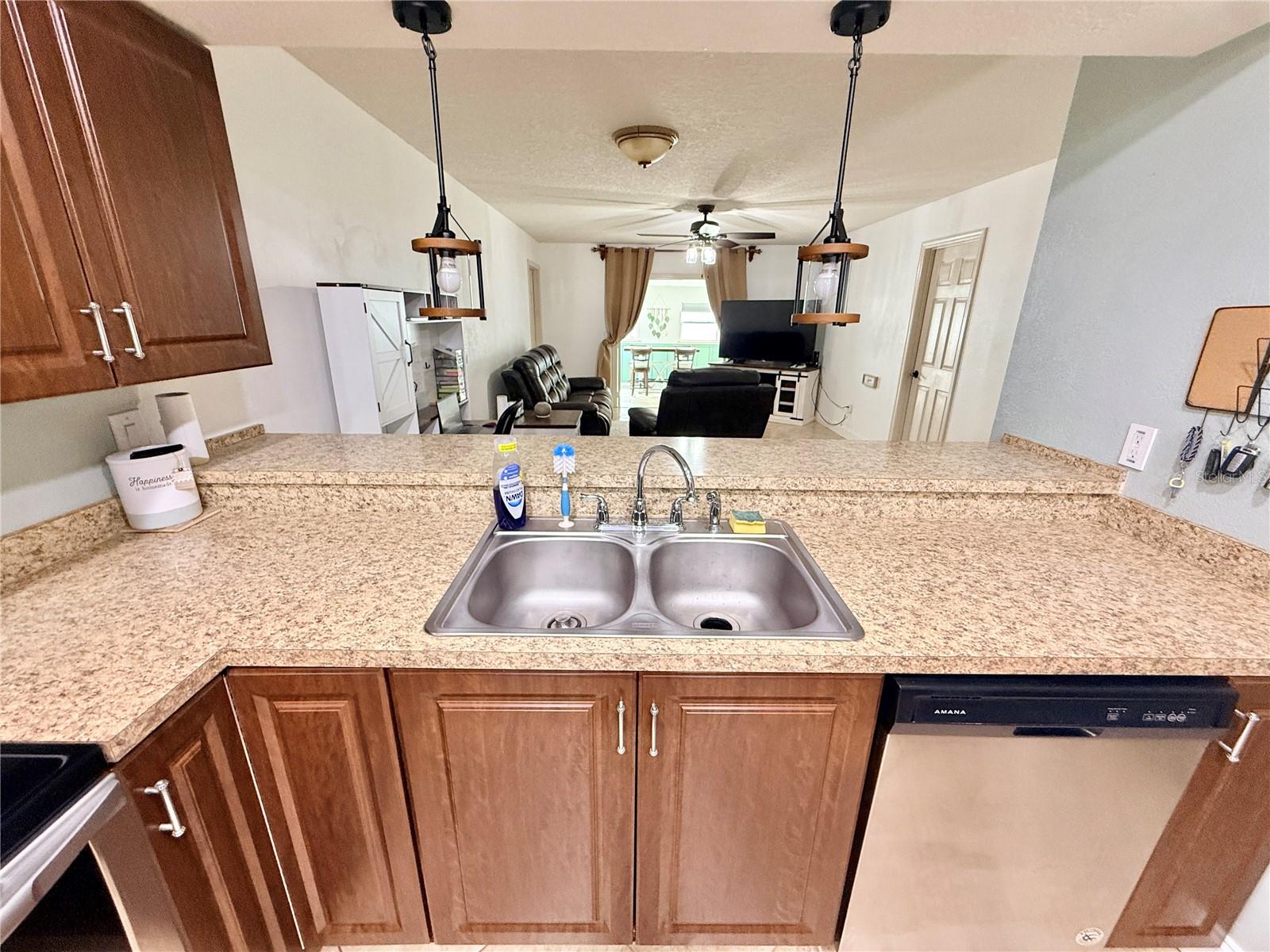 GATEWOOD UNIT 01 - Residential Lease