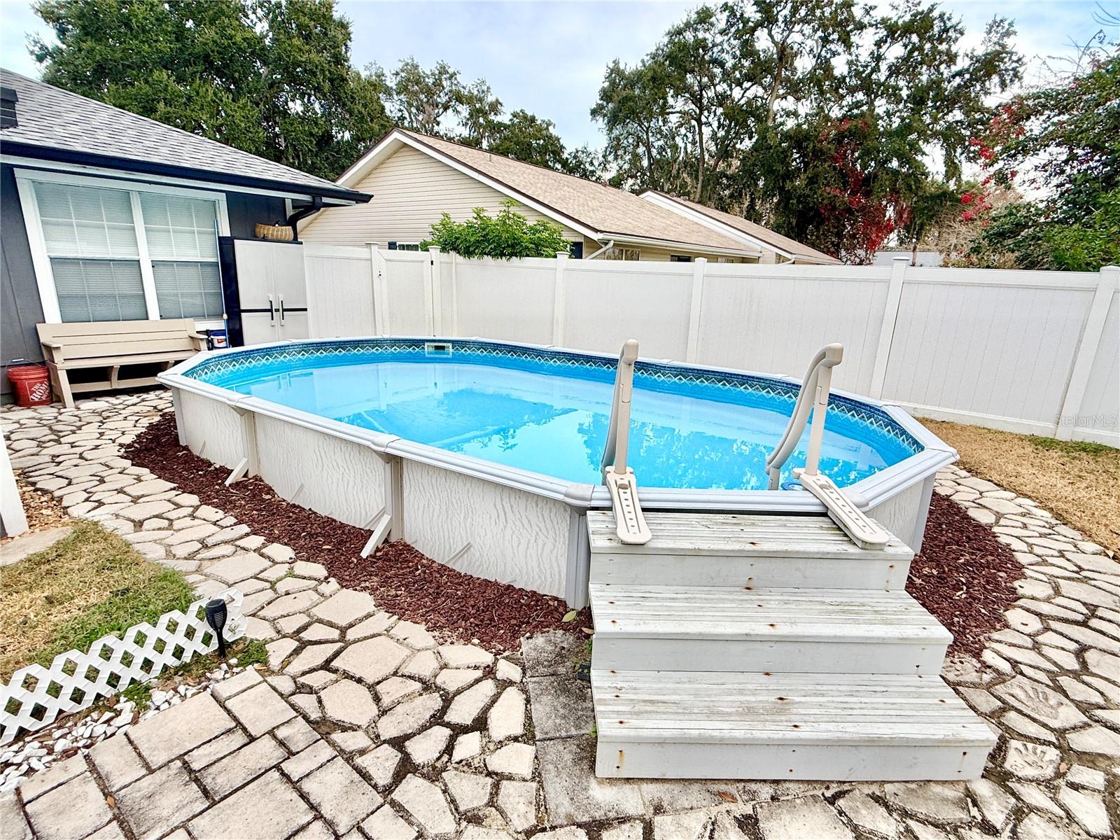 GATEWOOD UNIT 01 - Residential Lease