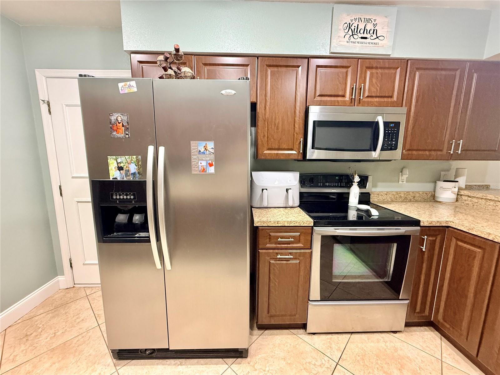 GATEWOOD UNIT 01 - Residential Lease