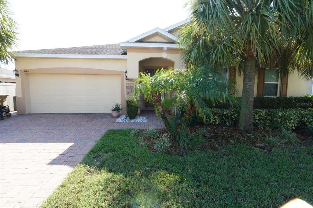 Photo of 1823 Stillwood Way, Saint Cloud, FL 34771 (MLS # S5156069)