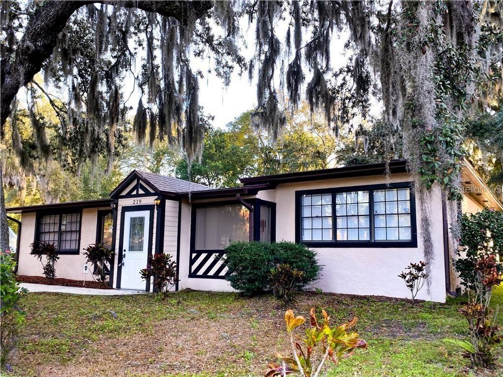 Photo of 219 N Brown Avenue, Orlando, FL 32801 (MLS # O6366677)