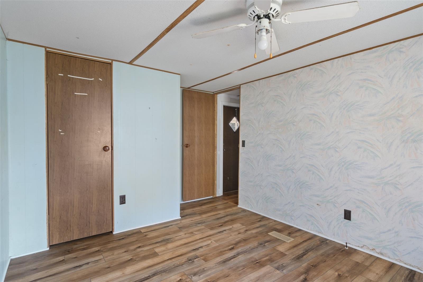 TRIANGLE TRAILER PARK - Residential