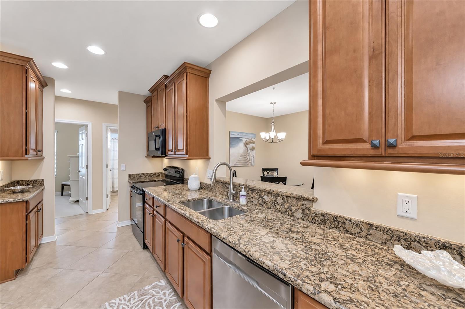 7321 SKYBIRD ROAD 397, BRADENTON, FL, 34209 4 7321 SKYBIRD ROAD 397