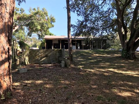 A home in MINNEOLA