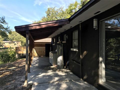 A home in MINNEOLA