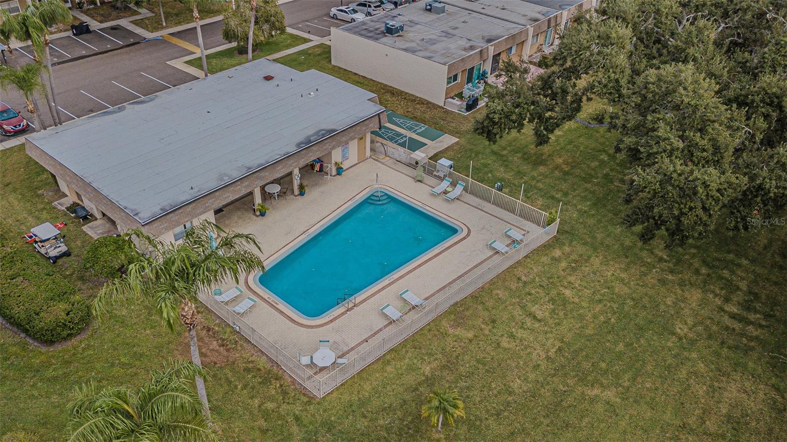 DEERWOOD GARDENS III - Residential