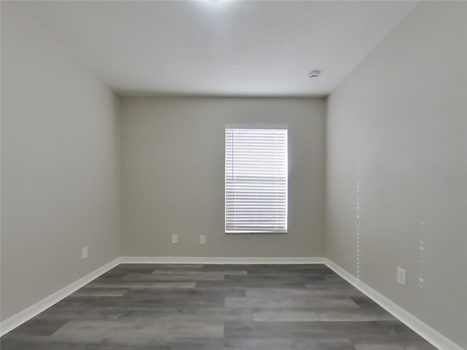 VALENCIA GREENS - Residential Lease