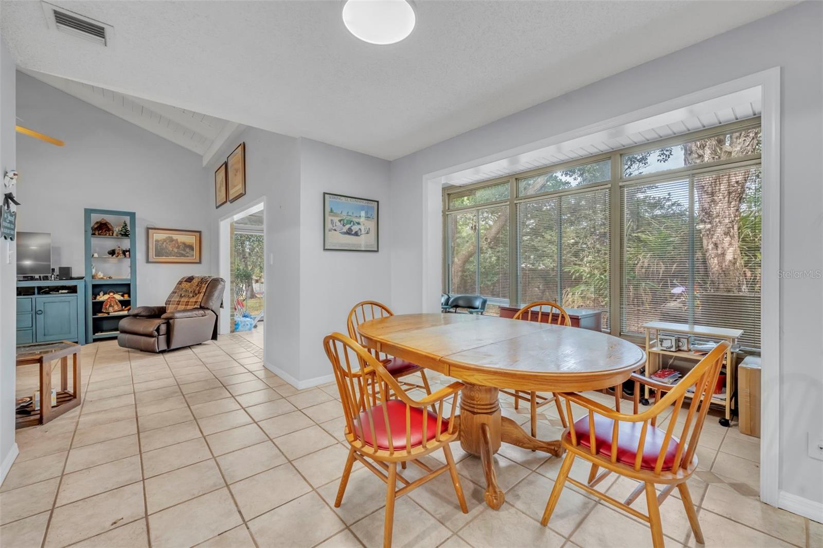 OAK HARBOUR SEC 1 - Residential