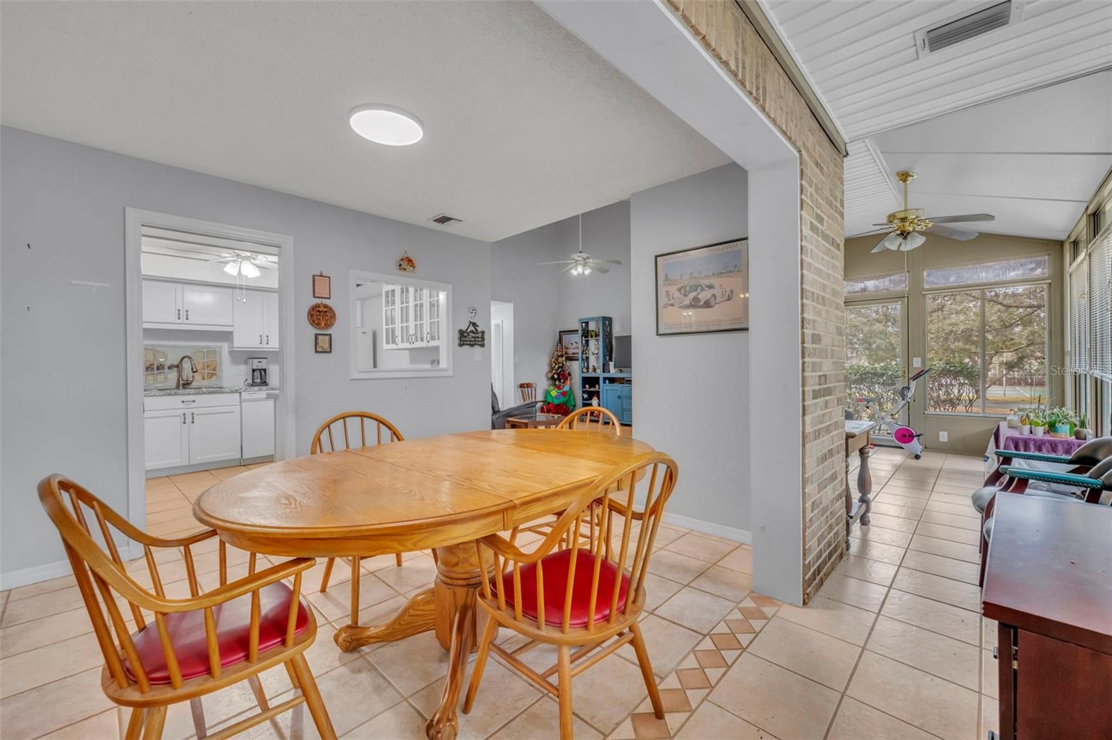 OAK HARBOUR SEC 1 - Residential