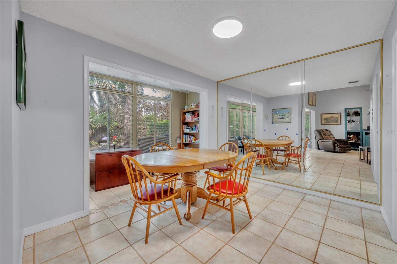 OAK HARBOUR SEC 1 - Residential