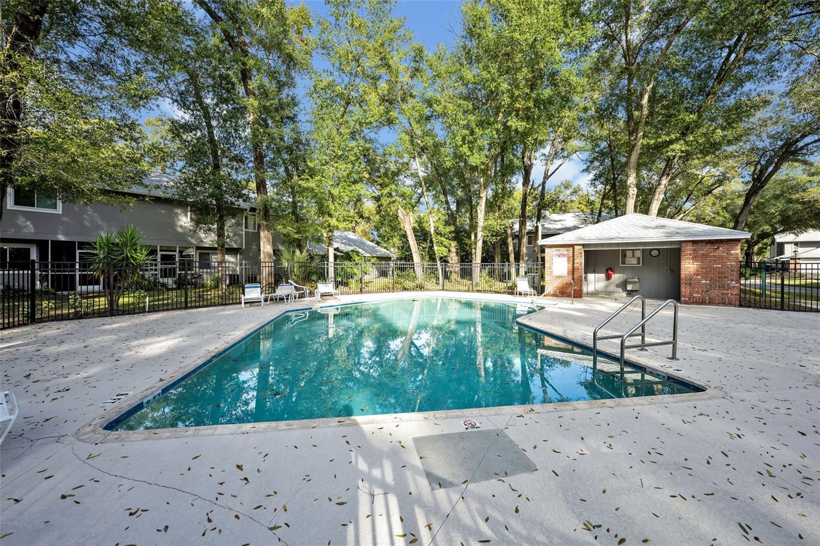 OAK HARBOUR SEC 1 - Residential