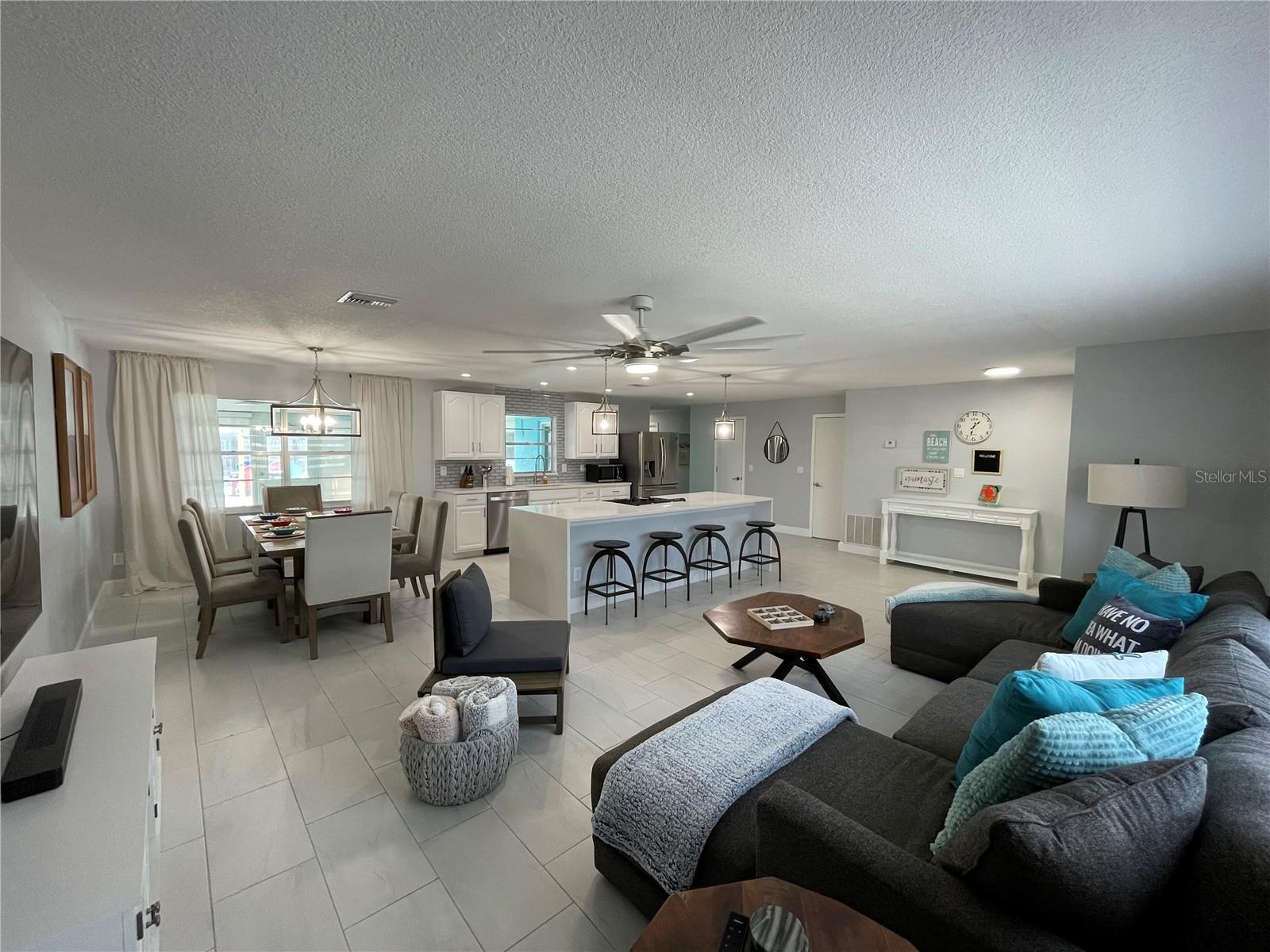 RIVIERA ISLES SEC 02 - Residential