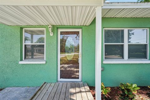 Photo of 1615 Stevensons Drive, Clearwater, FL 33755 (MLS # TB8415354)