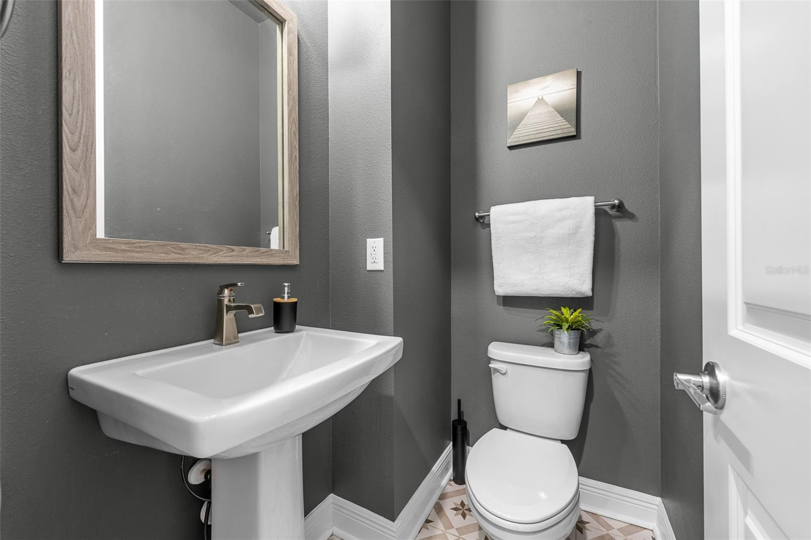 SOUTH TAMPANIA TWNHMS - Residential