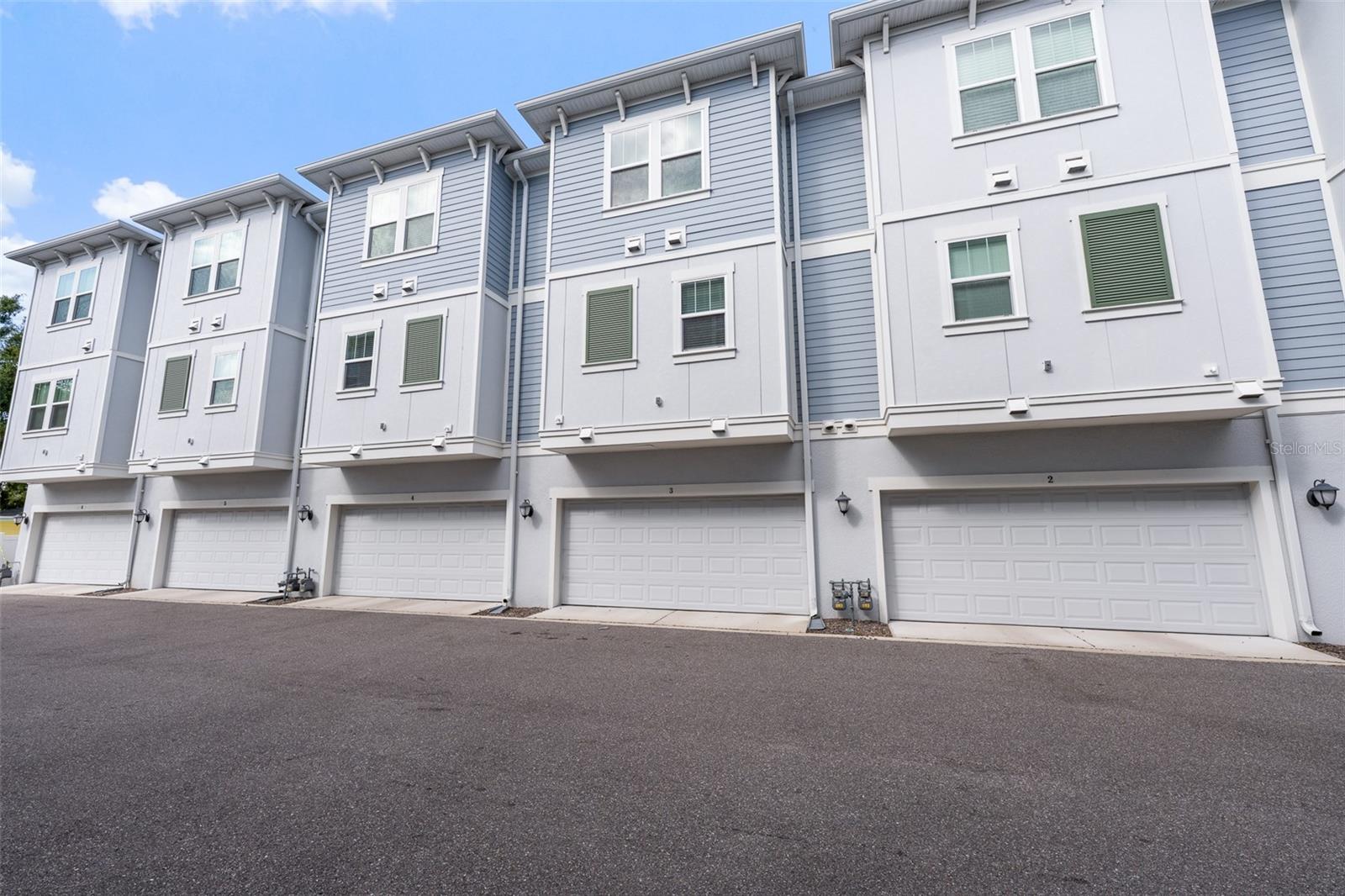 SOUTH TAMPANIA TWNHMS - Residential