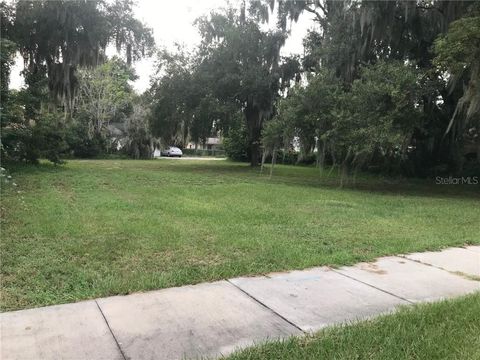 Tiny photo for 315 N Sinclair Avenue, Tavares, FL 32778 (MLS # G5035111)