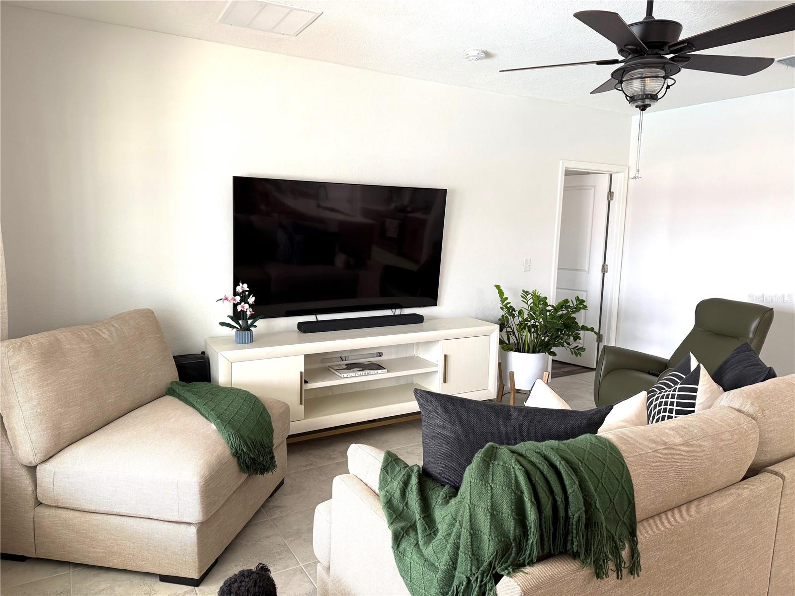 EAGLE LNDG PH IB - Residential