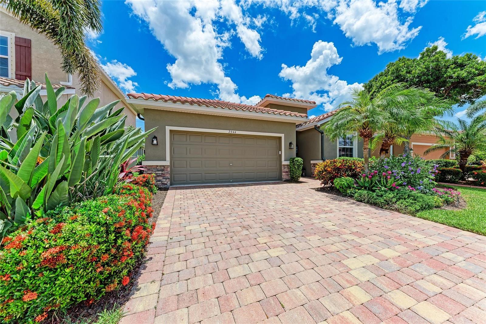 2944 ORIOLE DRIVE