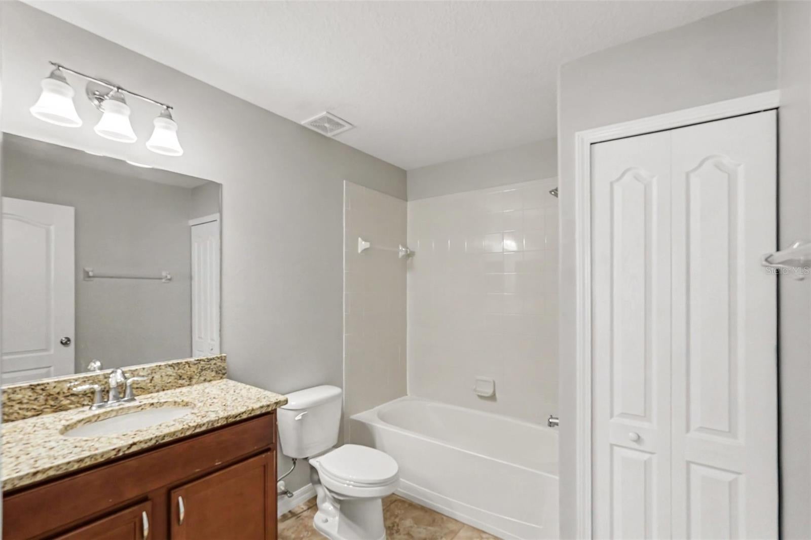1817 HARBOUR BLUE STREET, RUSKIN, FL, 33570 4 1817 HARBOUR BLUE STREET