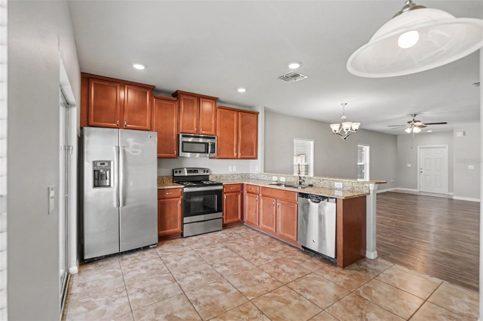 1817 HARBOUR BLUE STREET, RUSKIN, FL, 33570 3 1817 HARBOUR BLUE STREET
