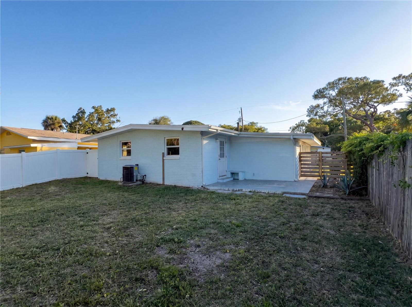 MENDELLS HAWKS PARK - Residential