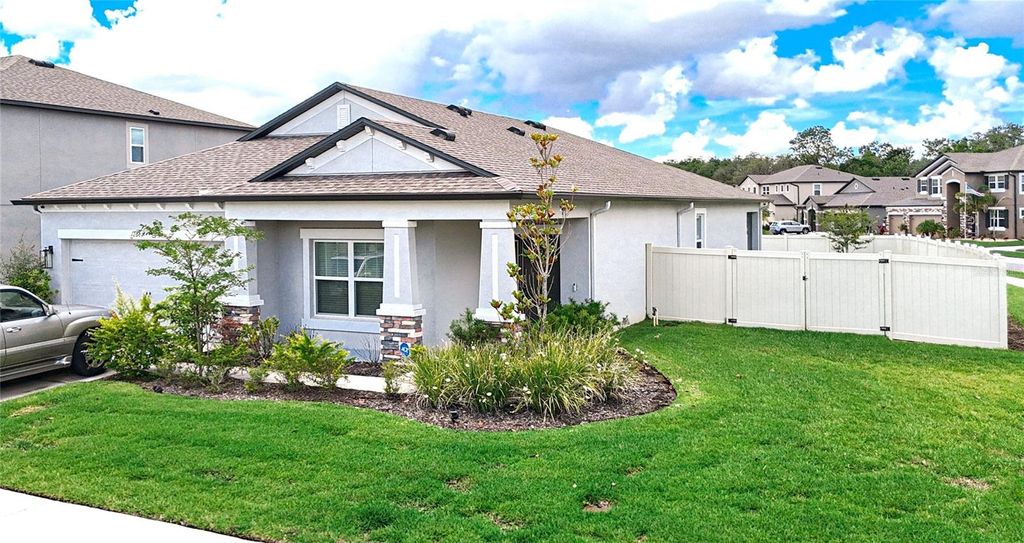 Photo of 12687 Retreat Place, Spring Hill, FL 34610 (MLS # TB8385706)