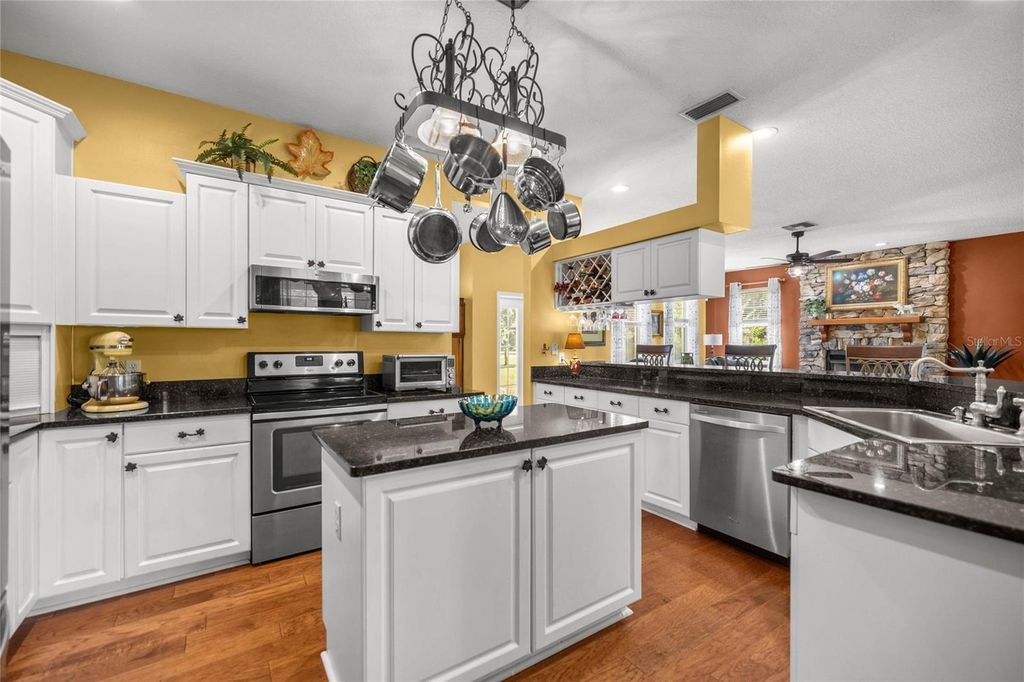 Photo of 10264 W Springtree Lane, Crystal River, FL 34428 (MLS # TB8413156)