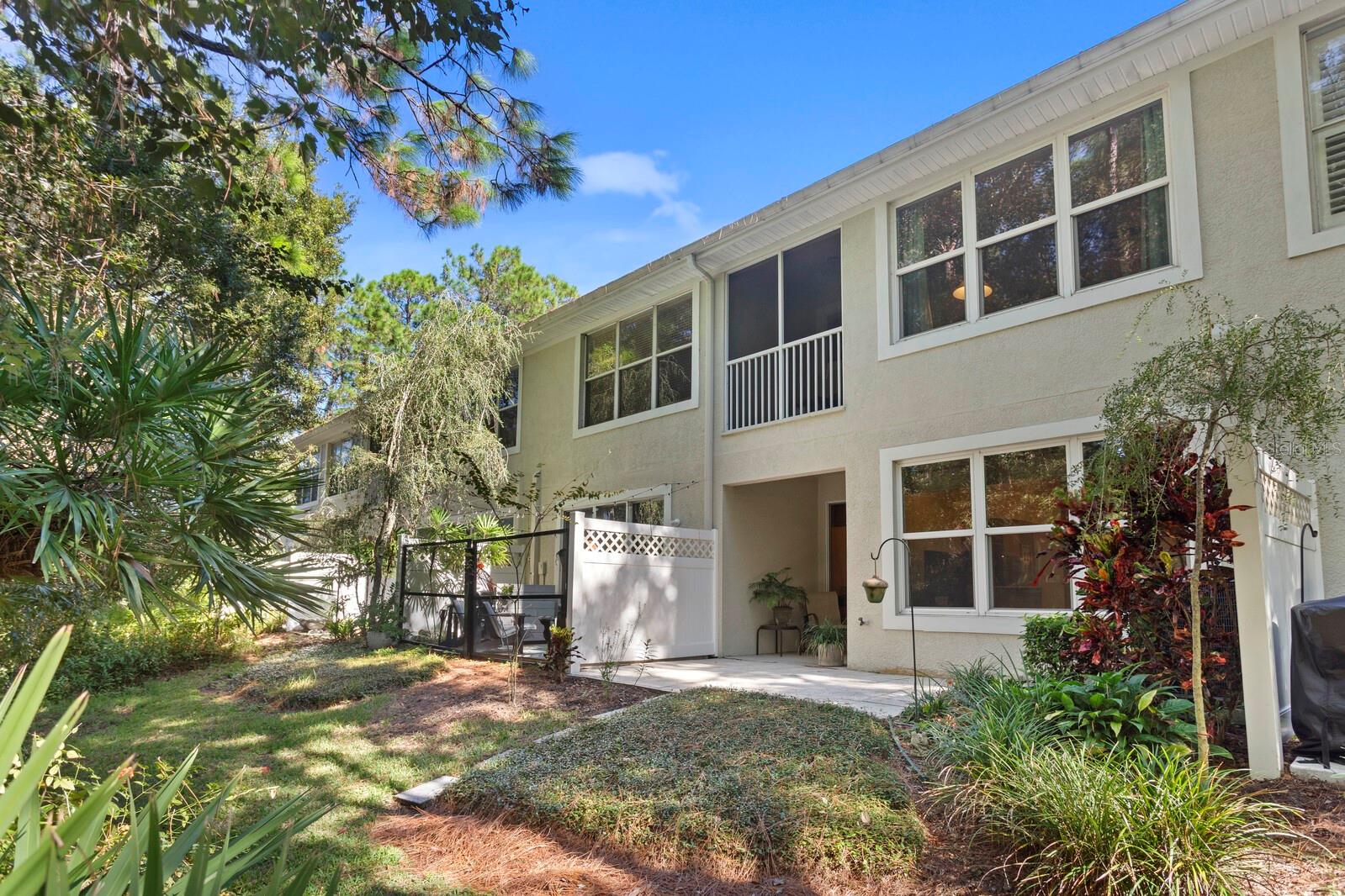 HAMPTON CHASE TWNHMS - Residential