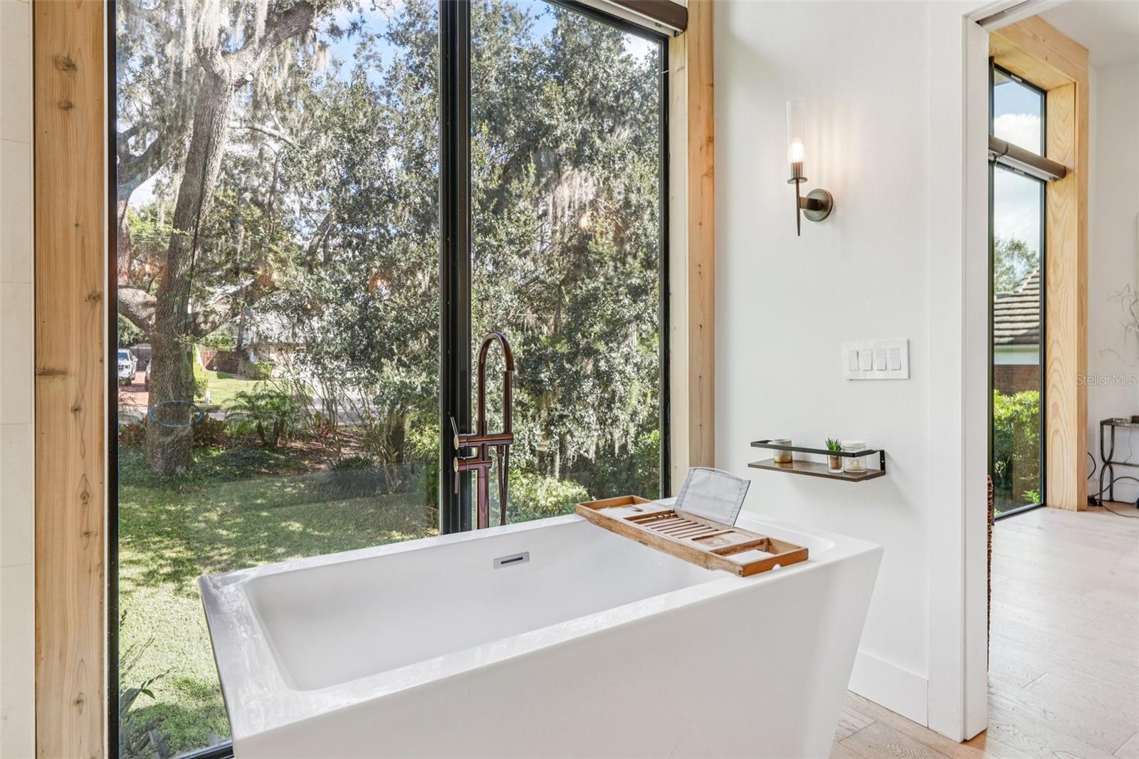 MAITLAND SHORES - Residential