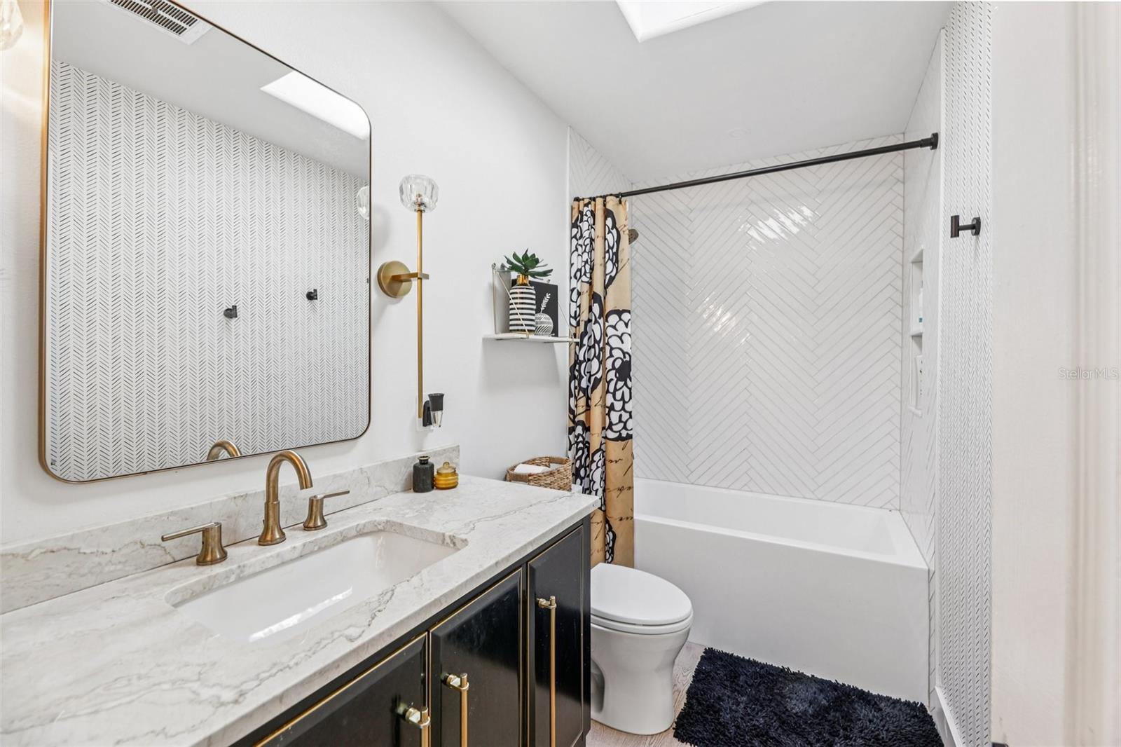 MAITLAND SHORES - Residential